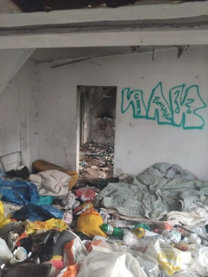 Izostaveno Neshto (Just Means ‘Abandoned Stuff’), Bulgaria
