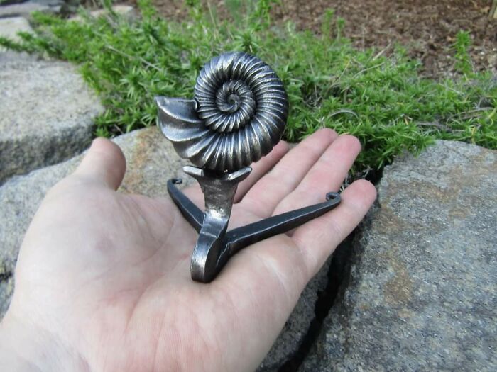 29 Mind-Blowing Metal Creations That’ll Totally Blow Your Socks Off