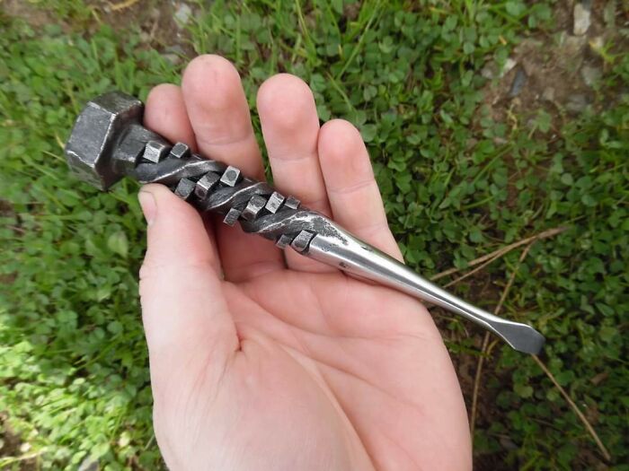 29 Mind-Blowing Metal Creations That’ll Totally Blow Your Socks Off