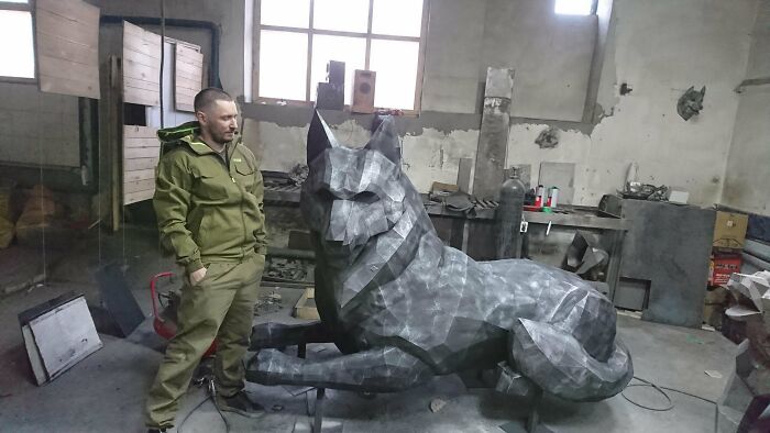 29 Mind-Blowing Metal Creations That’ll Totally Blow Your Socks Off