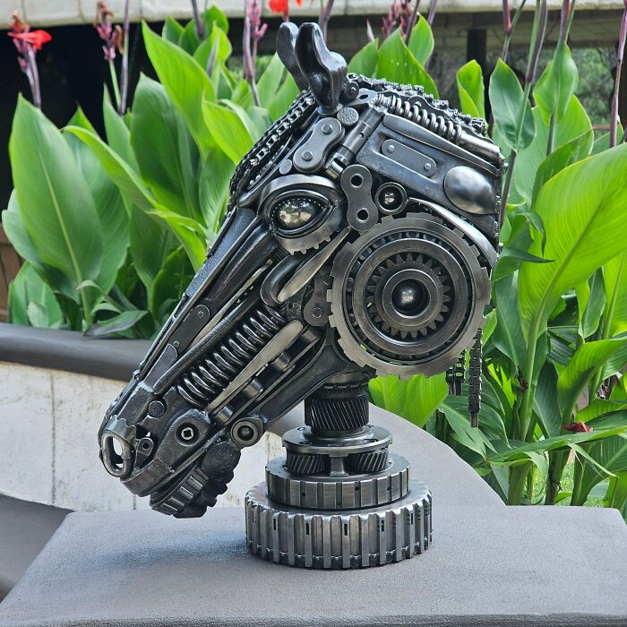 29 Mind-Blowing Metal Creations That’ll Totally Blow Your Socks Off