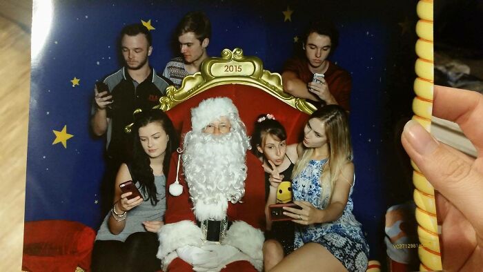 Santa Pic Payback—Brilliant!