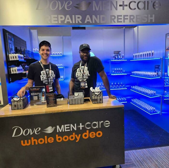 Dove Gave Away Free Deodorant at Comic Con – Score!