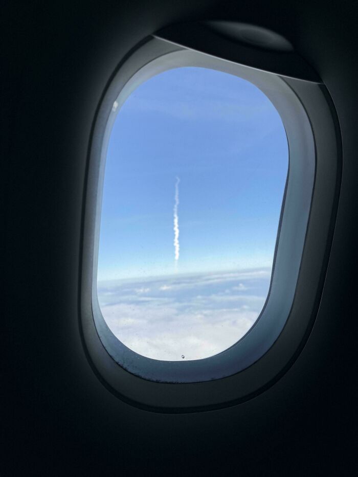 Saw the Artemis II Launch from My Flight – Space Is Real!
