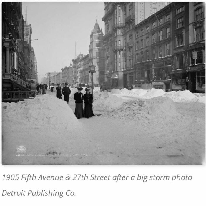 Old School NYC Snowstorm Photos—Winter Wonderland Or Mess?