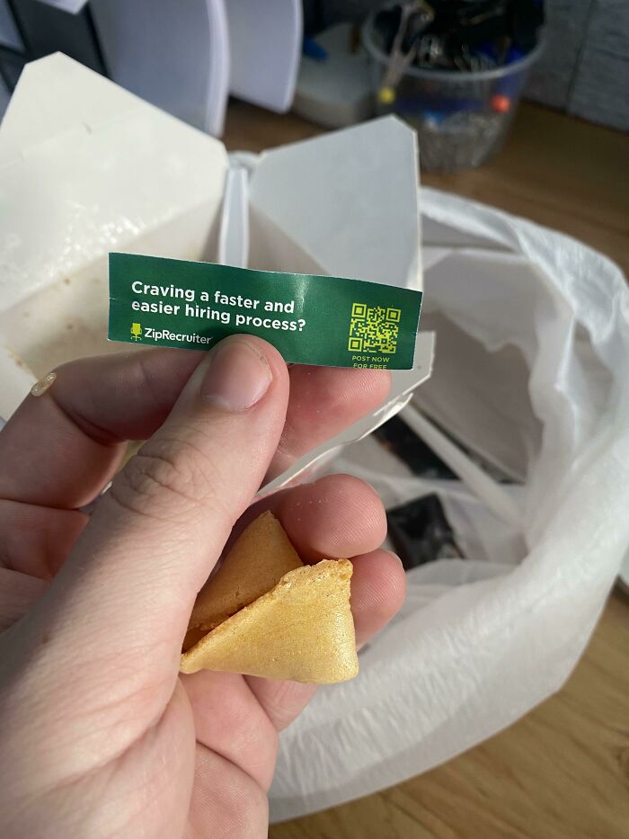 33 Mildly Annoying Things That Somehow Got Caught On Camera