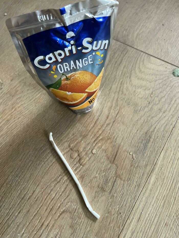 33 Mildly Annoying Things That Somehow Got Caught On Camera