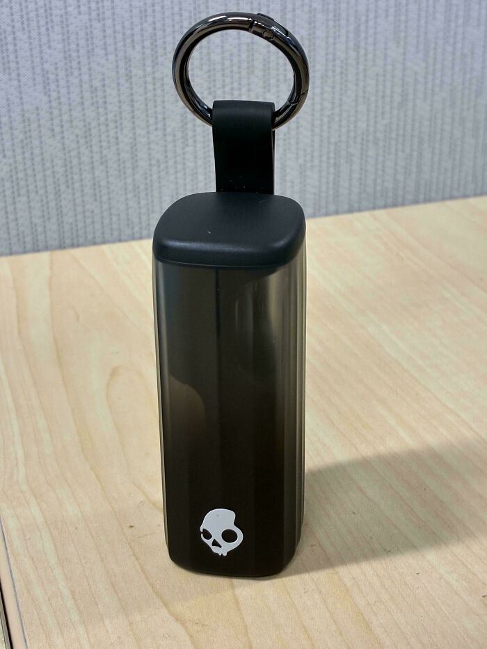 HR Drama Over Earbud Charger That Looked Like A Vape