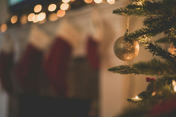 My Alcoholic Mom Ruined My 3-Year-Old's Christmas Eve — And I'm Heartbroken
