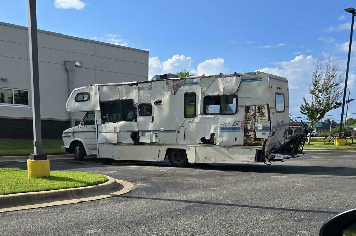 Wendy's Parking Lot, Florida Style