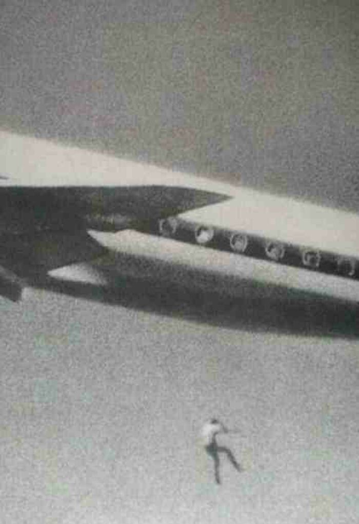 14-Year-Old Boy Surviving a Fall From a Plane Wheel Well