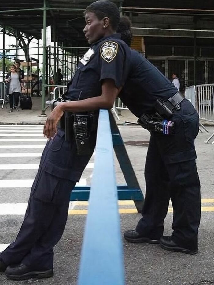 32 Times Photographers Were Totally Nailing It With Perfectly Timed Hilarious Shots