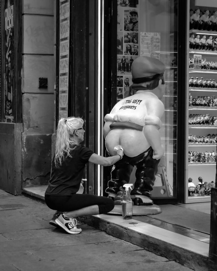 32 Times Photographers Were Totally Nailing It With Perfectly Timed Hilarious Shots