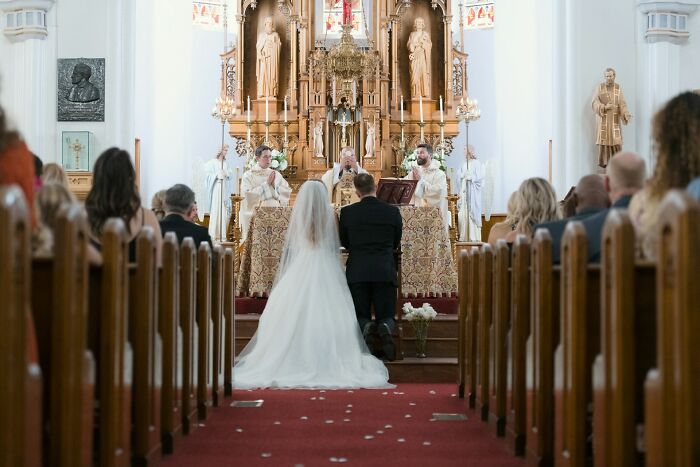 The Wildest Wedding Stories That’ll Totally Surprise You