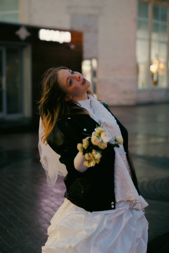 The Wildest Wedding Stories That’ll Totally Surprise You