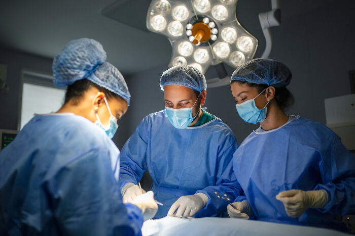 Wait, They Actually Do That?! 40 Wild Hospital Secrets That Sound Like A Horror Movie