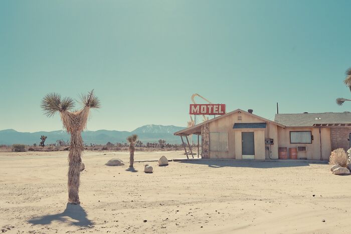 Wait, This Photographer Turned Forgotten Western Roads Into Magic (29 Pics)