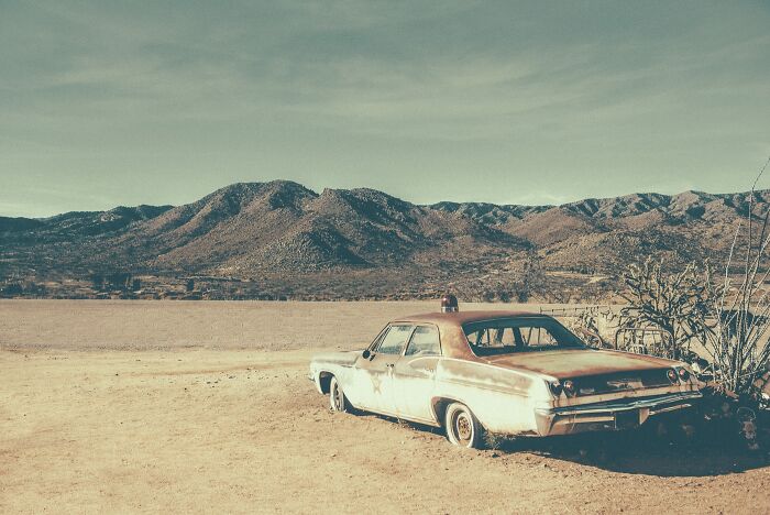 Wait, This Photographer Turned Forgotten Western Roads Into Magic (29 Pics)