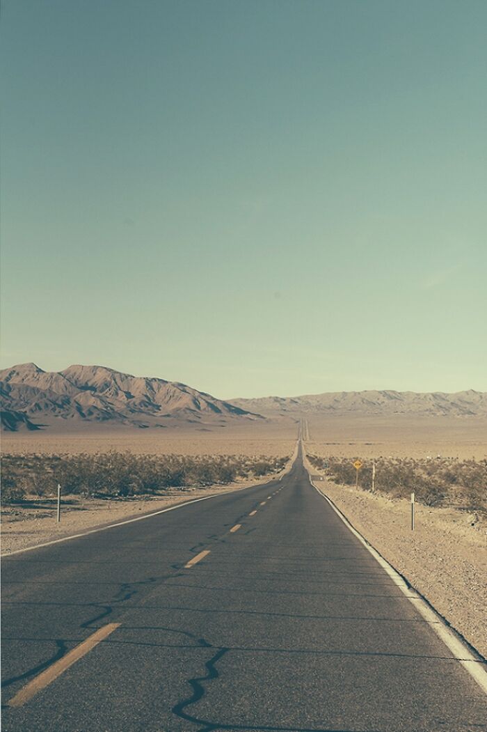 Wait, This Photographer Turned Forgotten Western Roads Into Magic (29 Pics)