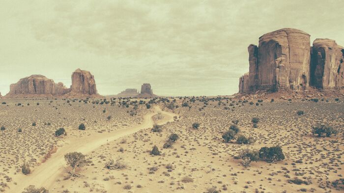 Wait, This Photographer Turned Forgotten Western Roads Into Magic (29 Pics)