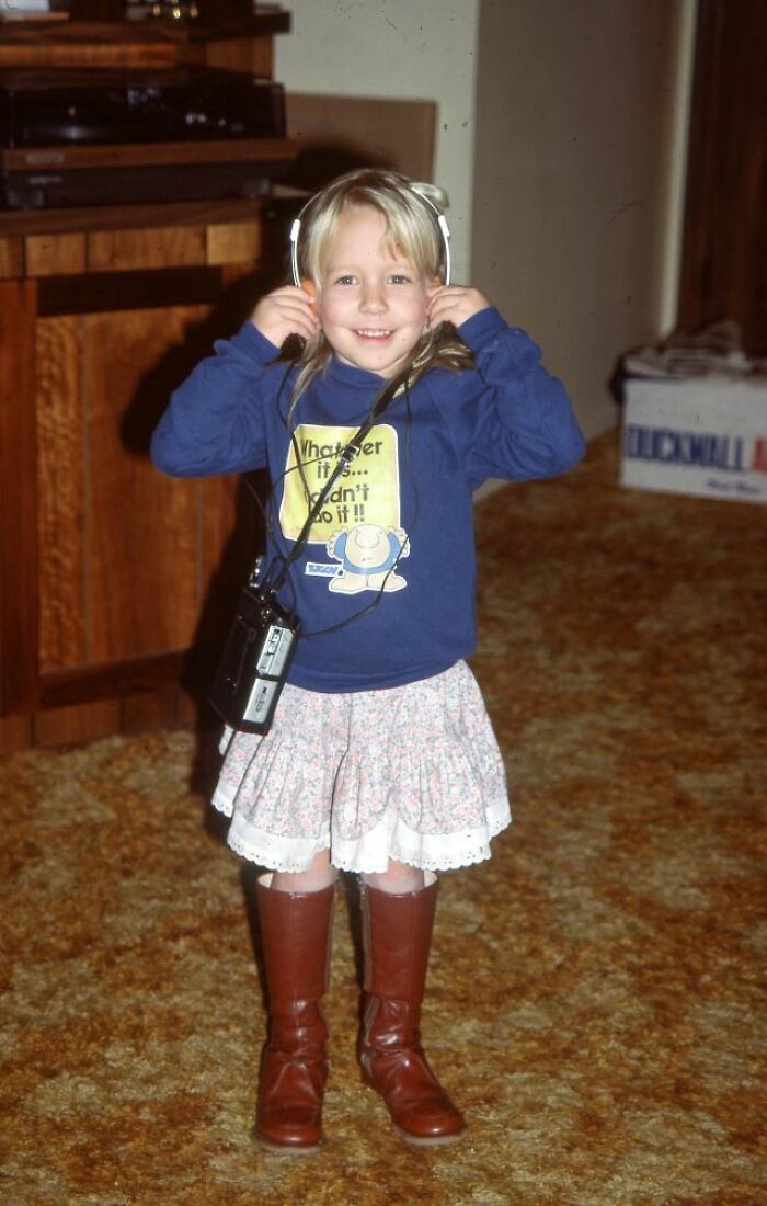 Wait, They Actually Took Pics of 80s Tech? Yeah, And It’s Hilariously Retro!