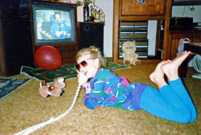 Wait, They Actually Took Pics of 80s Tech? Yeah, And It’s Hilariously Retro!