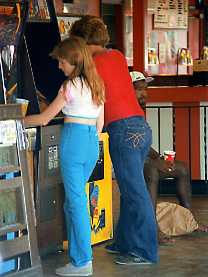 Wait, They Actually Took Pics of 80s Tech? Yeah, And It’s Hilariously Retro!