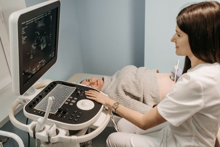 Wait, Doctors Actually Shared Their Wildest Patient Stories!