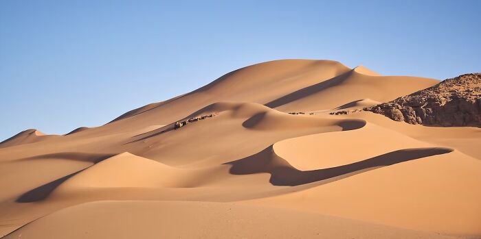 Sandy Dunes Dreaming By Héctor Ruiz