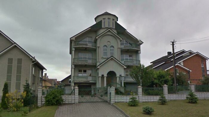 Eastern Europe’s Version: Meet The "Soviet Baroque" McMansions