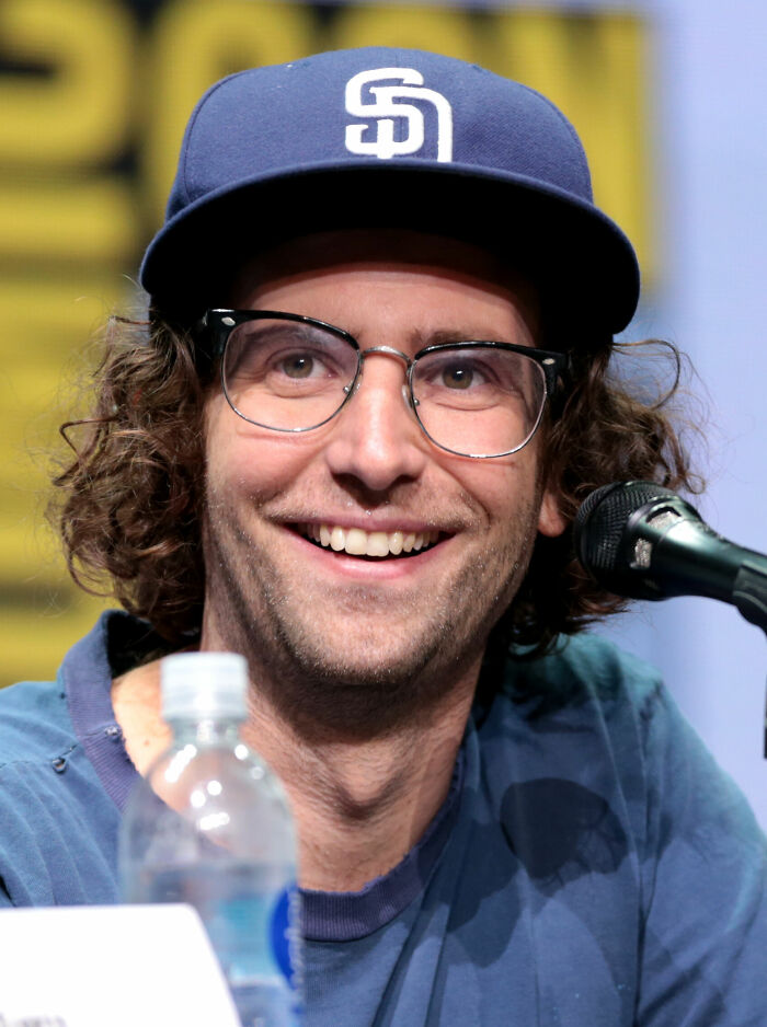 Kyle Mooney, Deadpan King, 42
