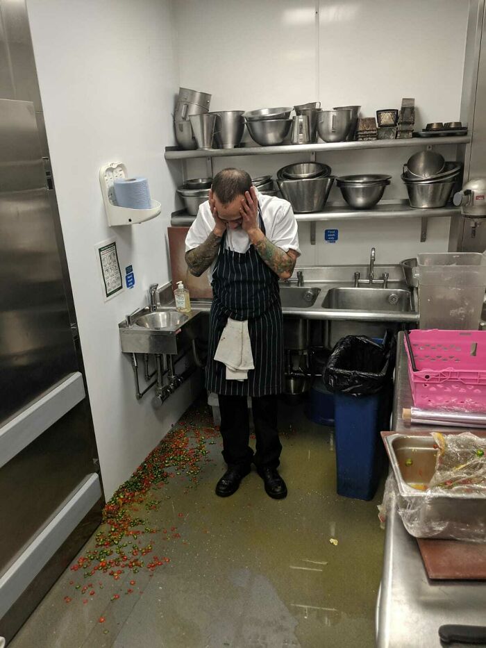 Hand-Sliced 300 Chillies, Then Dropped Them All