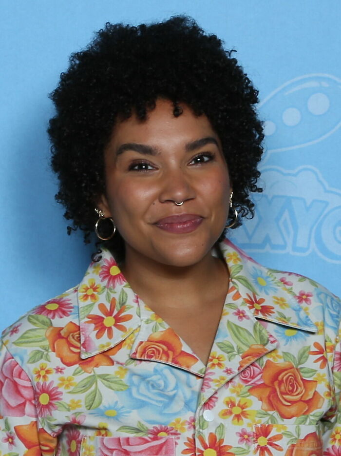 Emmy Raver-Lampman, Globe-Trotting Star