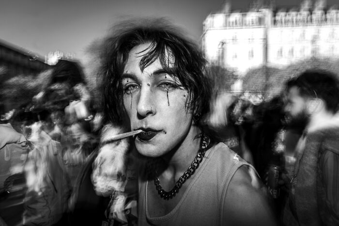 Punk Pierrot Pops Out of the Echo
