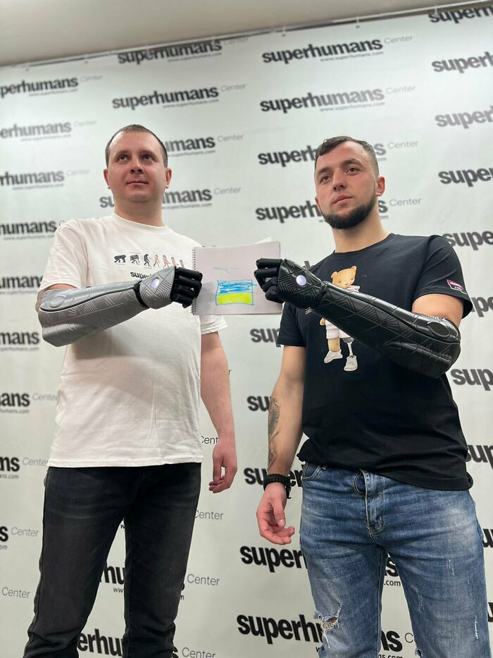These Ukrainian Soldiers Just Got Their Super Cool 3D Printed Bionic Arms