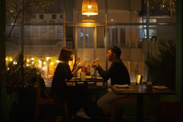 Let's Eavesdrop! 54 Wildest Overheard Restaurant Moments Ever