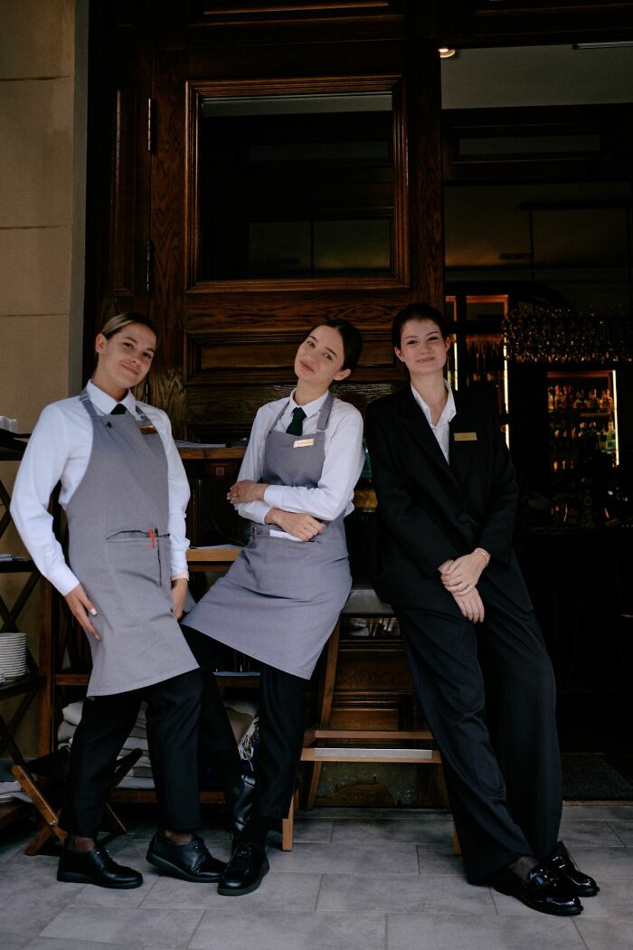 Let's Eavesdrop! 54 Wildest Overheard Restaurant Moments Ever
