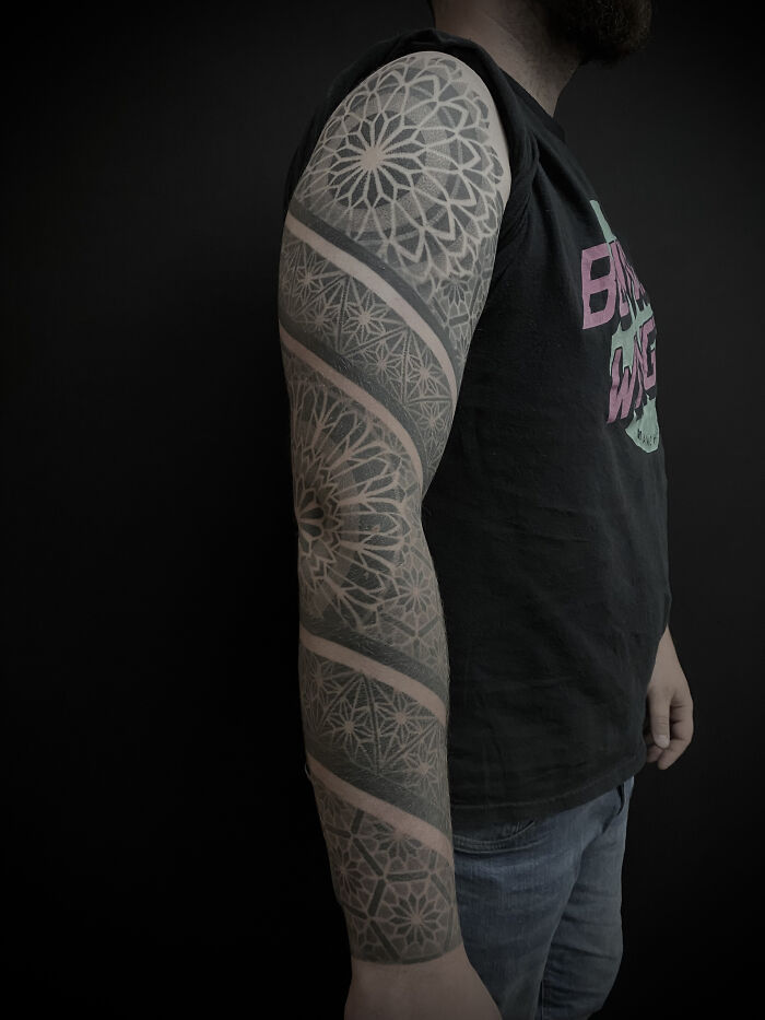 A Sleeve That’s Basically A Star Party For Your Arm