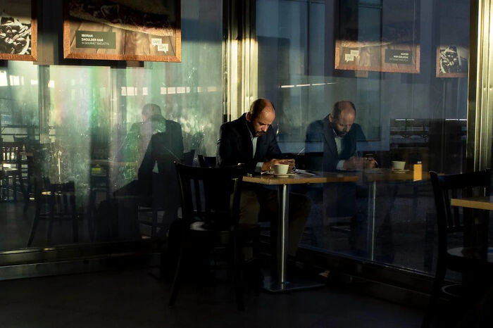 Wait, This Street Photographer Catches Crazy Coincidences You’ll Have to Look Twice To Believe!