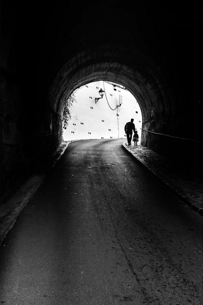 Wait, This Street Photographer Catches Crazy Coincidences You’ll Have to Look Twice To Believe!