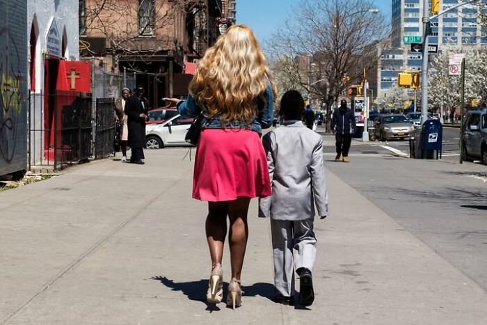 Wait, This Street Photographer Catches Crazy Coincidences You’ll Have to Look Twice To Believe!