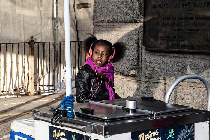 Wait, This Street Photographer Catches Crazy Coincidences You’ll Have to Look Twice To Believe!