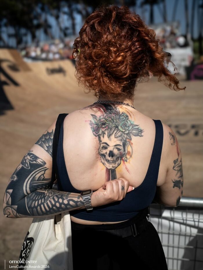 Wait, This Street Photographer Catches Crazy Coincidences You’ll Have to Look Twice To Believe!