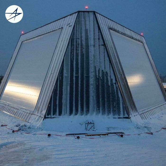 This Building Perfectly Nails 'Villain’s Lair' Energy