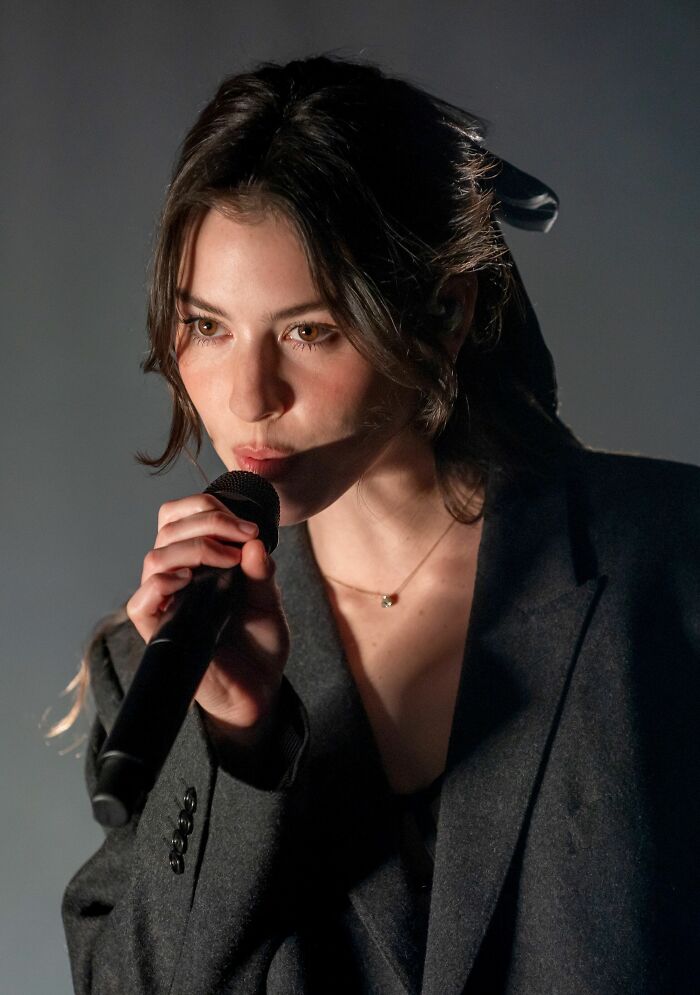 Gracie Abrams – From Drums to Hit Songs, 27
