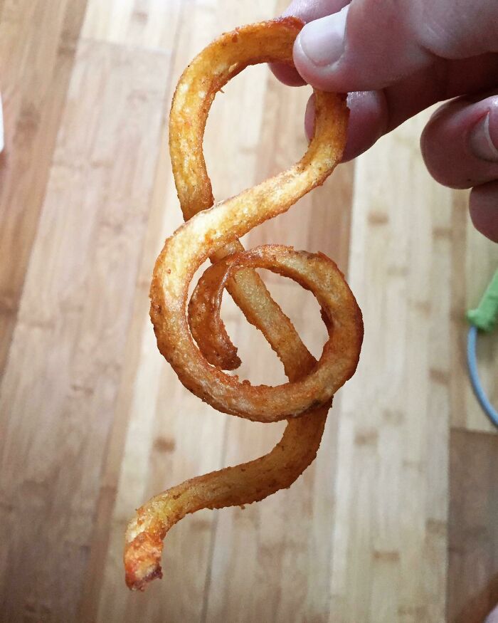 Look! A Treble Clef Formed Naturally In My Arby’s Curly Fries. Musical Snack?