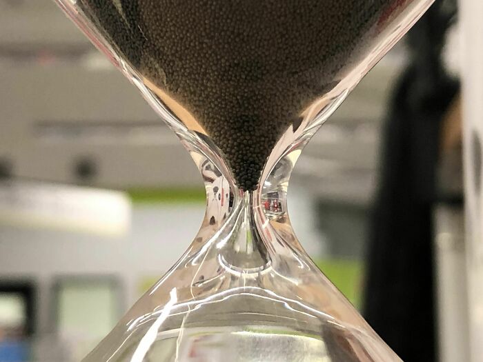 This Hourglass Somehow Got Jammed. Time Stands Still!