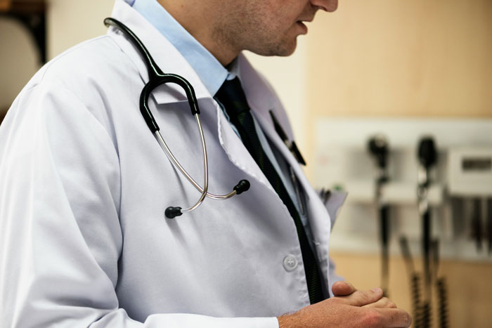 39 Doctors Spill The Weirdest, Wildest Medical Mysteries They've Ever Seen