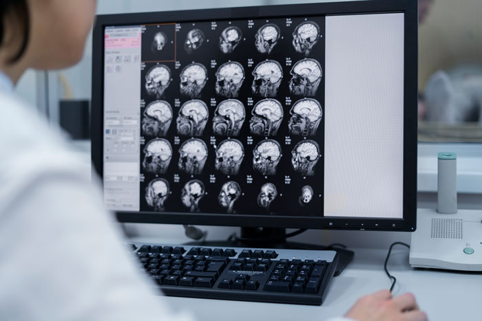 39 Doctors Spill The Weirdest, Wildest Medical Mysteries They've Ever Seen
