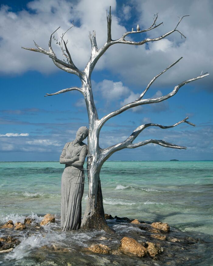 21 Underwater Sculptures That Are Like Secret Ocean Treasures (And Yes, They Help Fish, Too!)